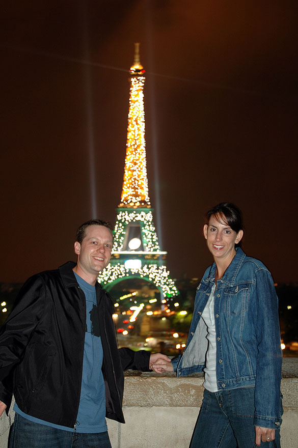 144 Tracy and Greg at the Tour Eiffel